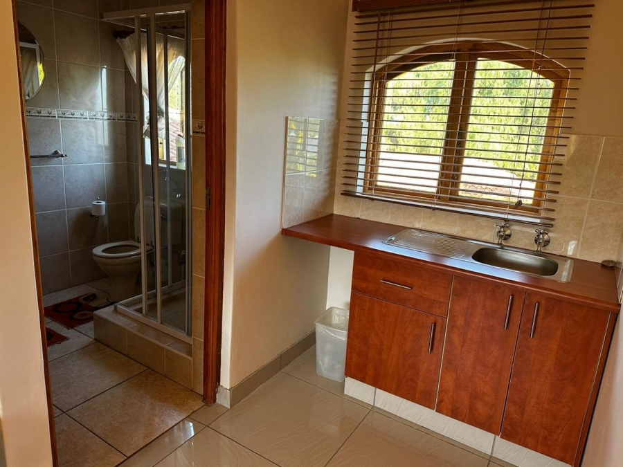 To Let 5 Bedroom Property for Rent in Mmabatho Unit 10 North West